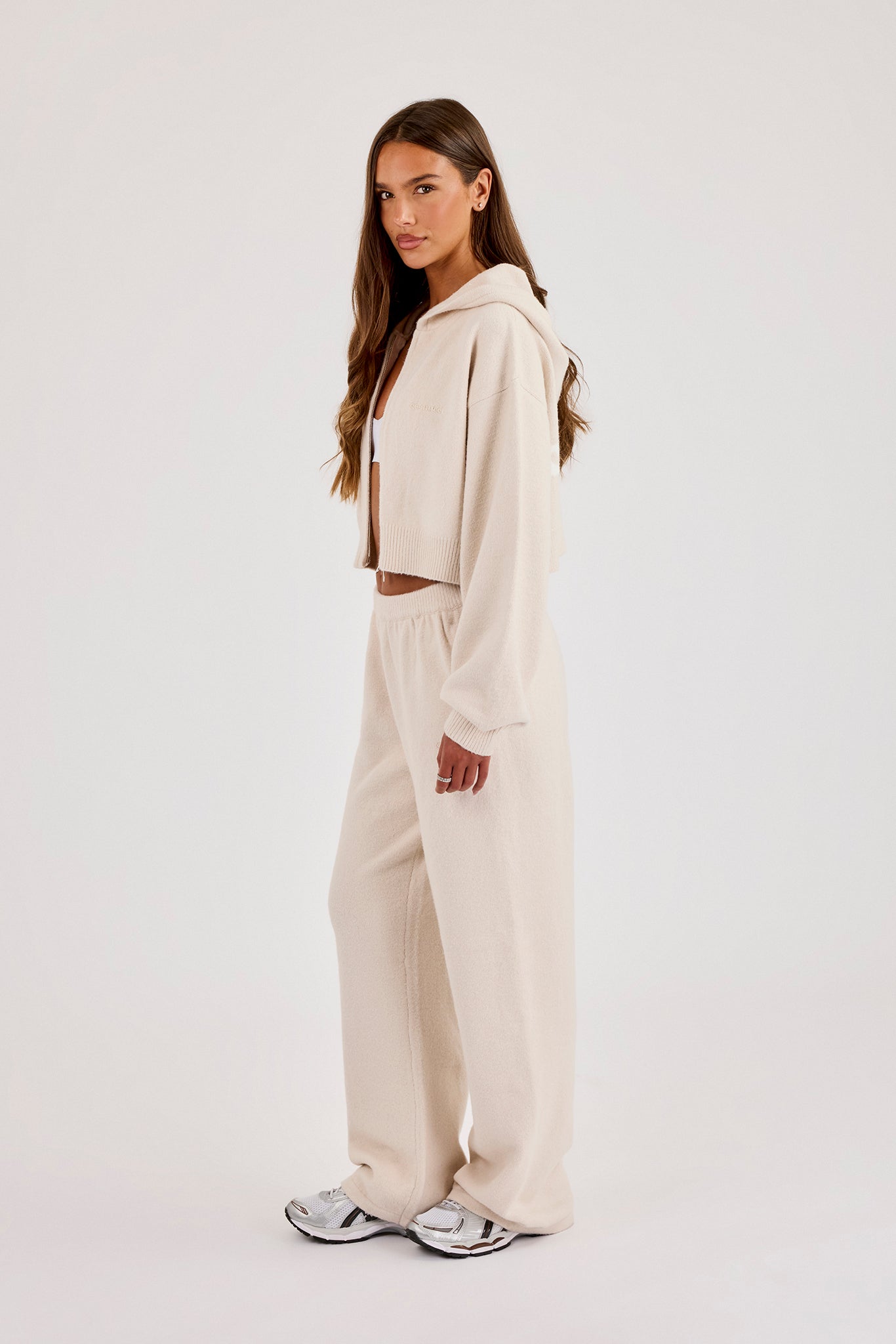 Cernucci Knitted Logo Cropped Zip Hoodie & Wide Leg Jogger – Oatmeal